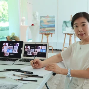 Student sketching still life in Professional Drawing and Sketching course