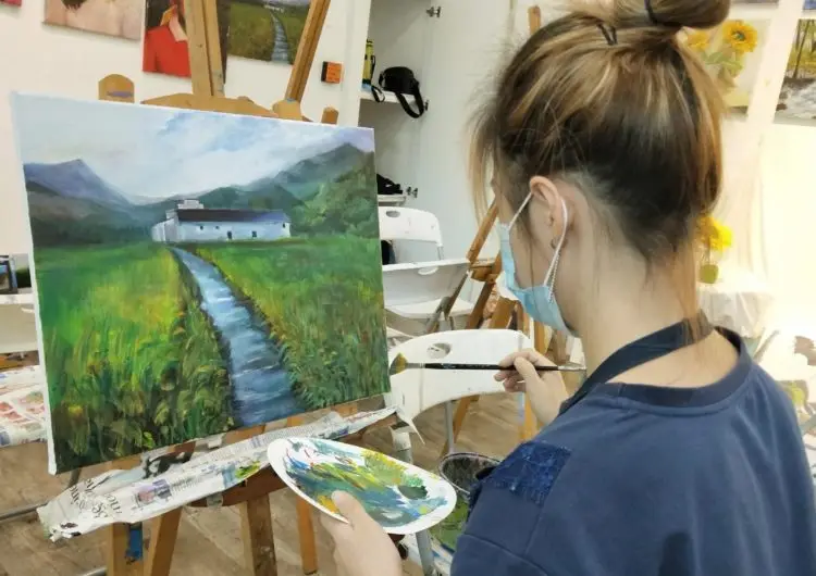 Student enjoyed acrylic painting course