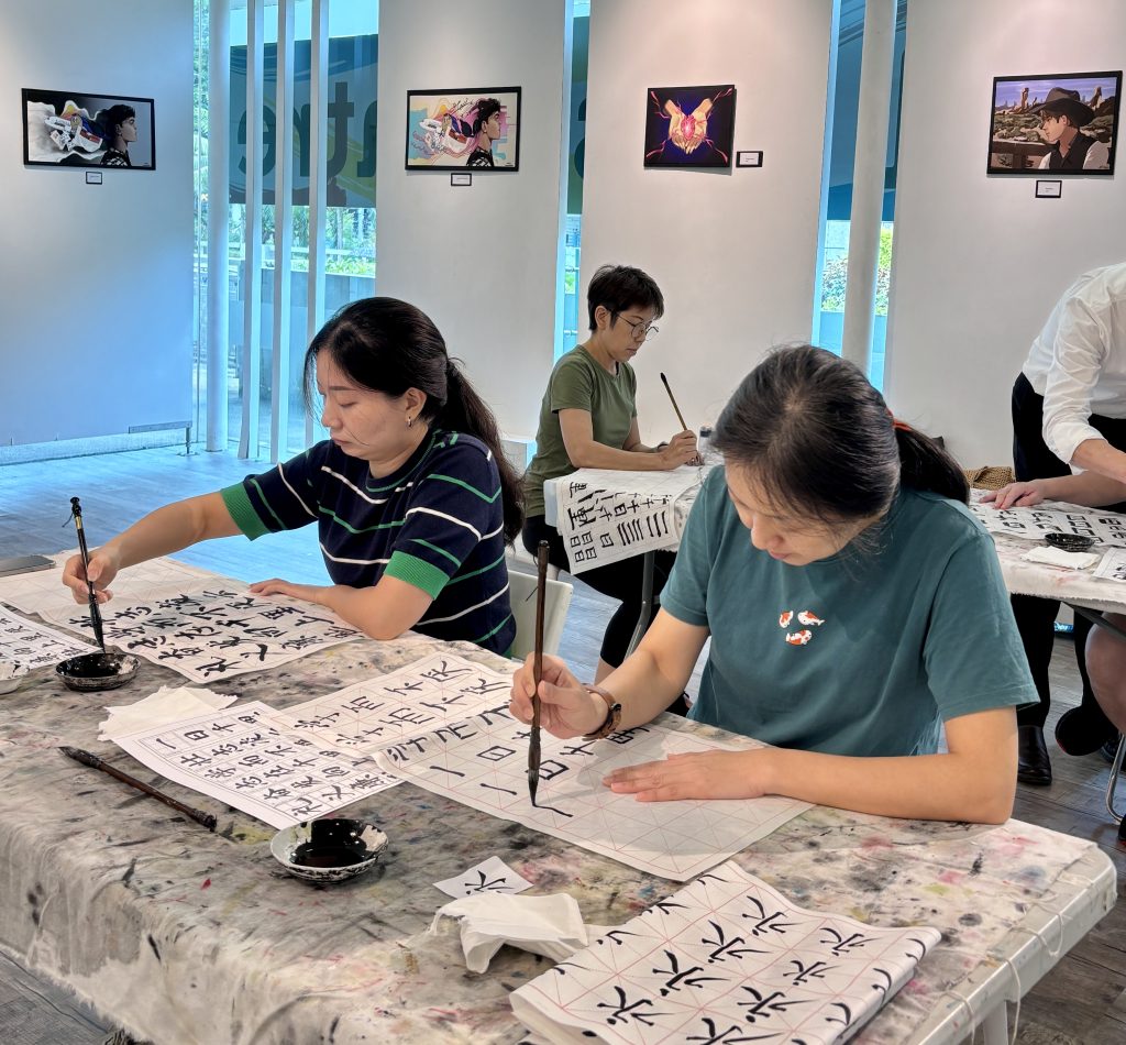 Chinese ink calligraphy in SIngapore @ Visual Arts Centre! Come today and pick up this new hobby
