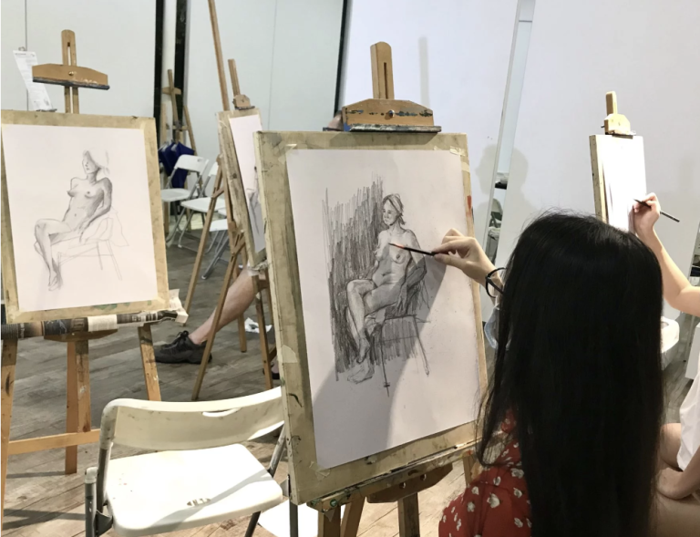Nude_Life_Drawing_Class_In_Singapore_Visual_Arts_Centre_Learn_the_human_anatomy_and_complete_a_life_drawing_during_this_workshop