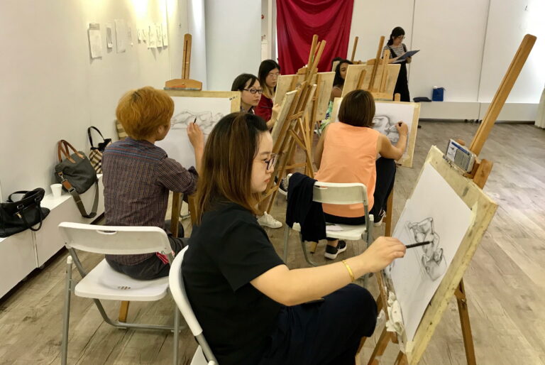 Nude life drawing workshop in Singapore with Visual Arts Centre