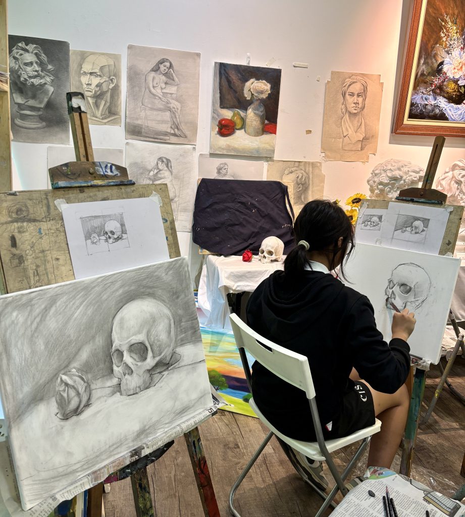 Drawing & sketching art course Visual Arts Centre 专业素描绘画课程 儿童青少年成人