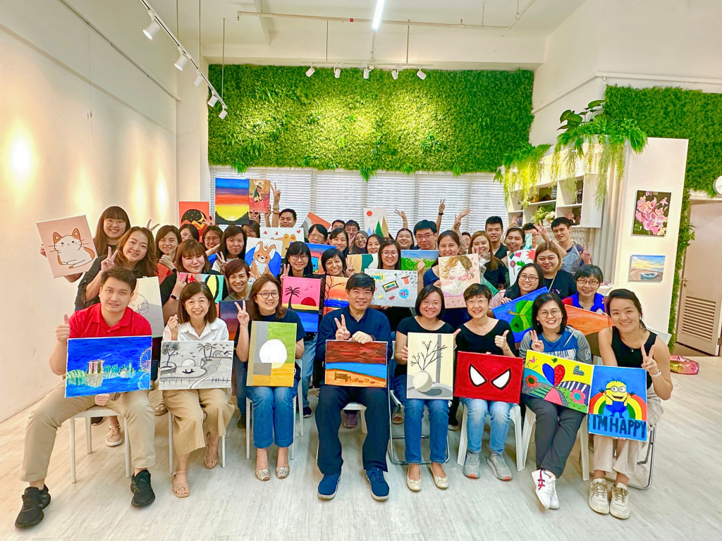 Art Jamming Acrylic Painting Team Bonding by Visual Arts Centre Singapore Best Team Bonding Corporate Art Jamming Team Bonding in Singapore