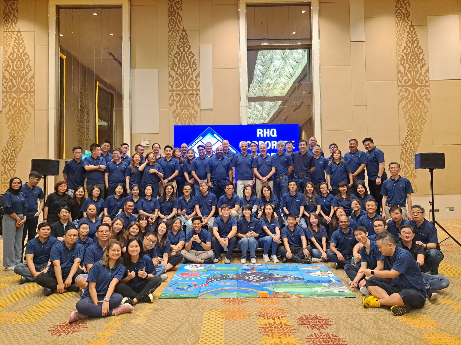 Acrylic Mural Painting Art Jamming by Visual Arts Centre Best in Singapore Team Bonding Corporate Day Out Best Professional Team