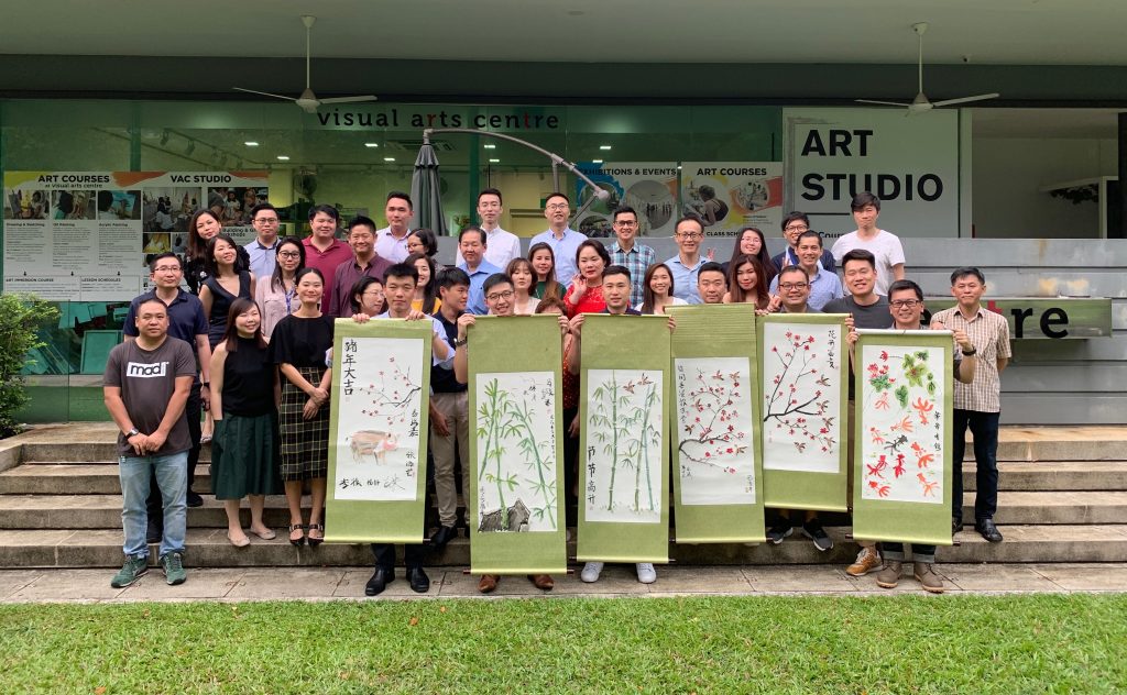 Create souvenir pieces for your school using traditional Chinese cultural ink painting techniques with the art culture program for international students at Visual Arts Centre Singapore