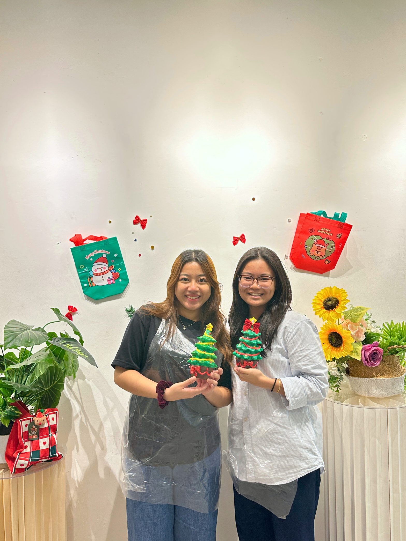 Christmas Team Bonding Plaster Cast Painting Corporate Team Bonding