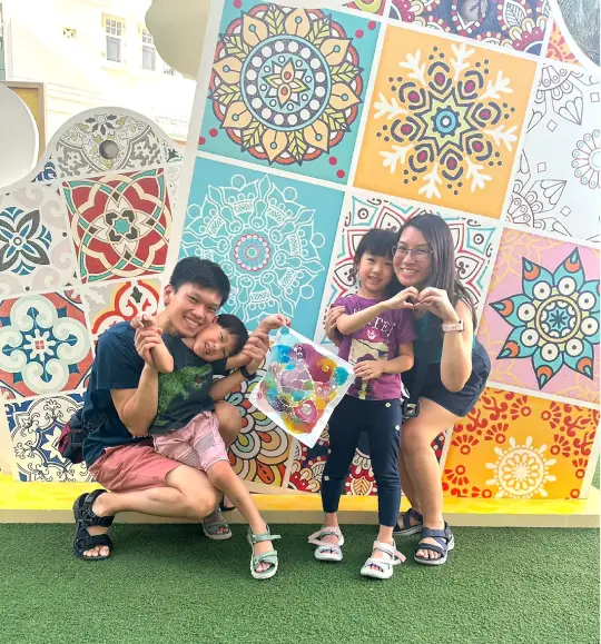 batik-painting-family2