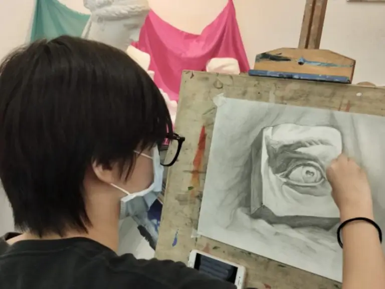 Visual Arts Centre Creative Kids Art Immersion Course