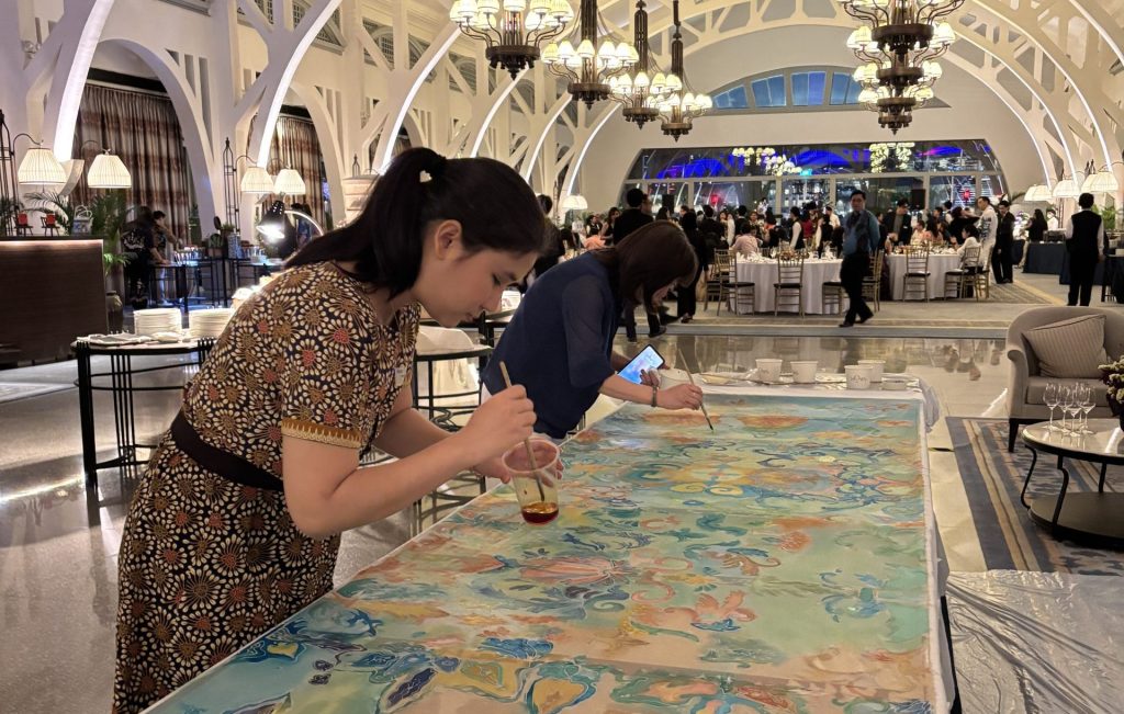 custom made artwork batik painting mural team bonding art jamming for company with Visual Arts Centre