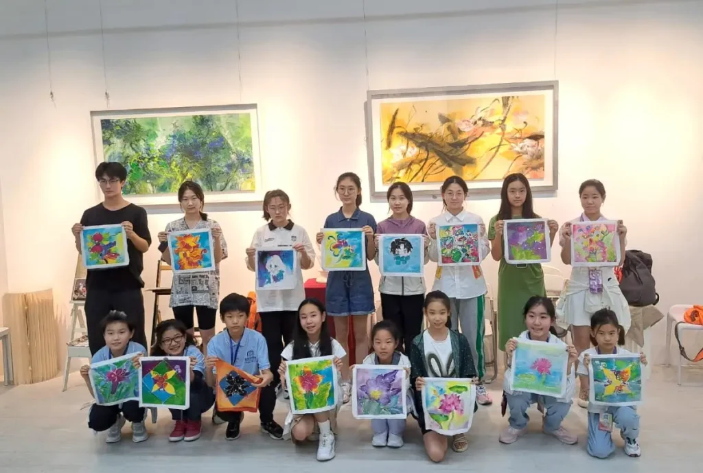 batik handkerchief painting international student tour group holiday art program Visual Arts Centre
