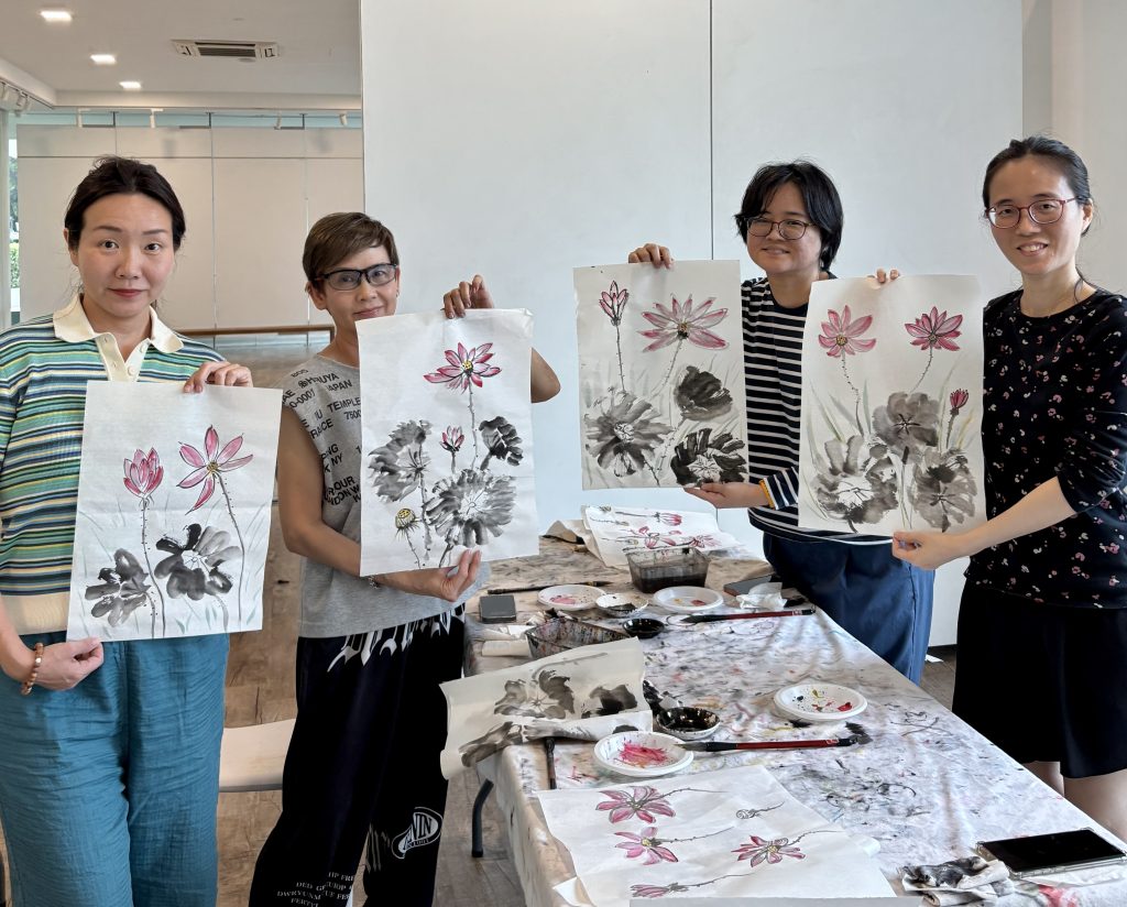 Chinese ink calligraphy in SIngapore @ Visual Arts Centre! Come today and pick up this new hobby