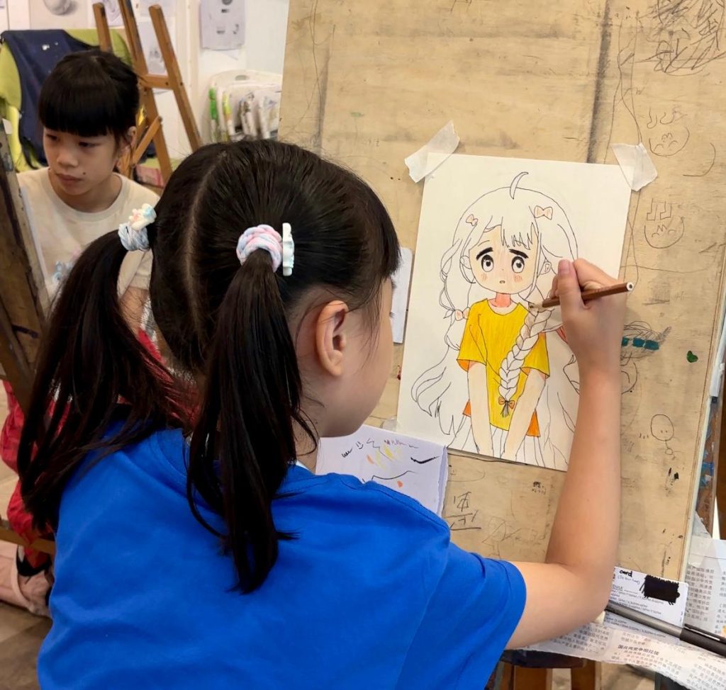 Kids- Drawing and sketching art course art class in Singapore Visual Arts Centre