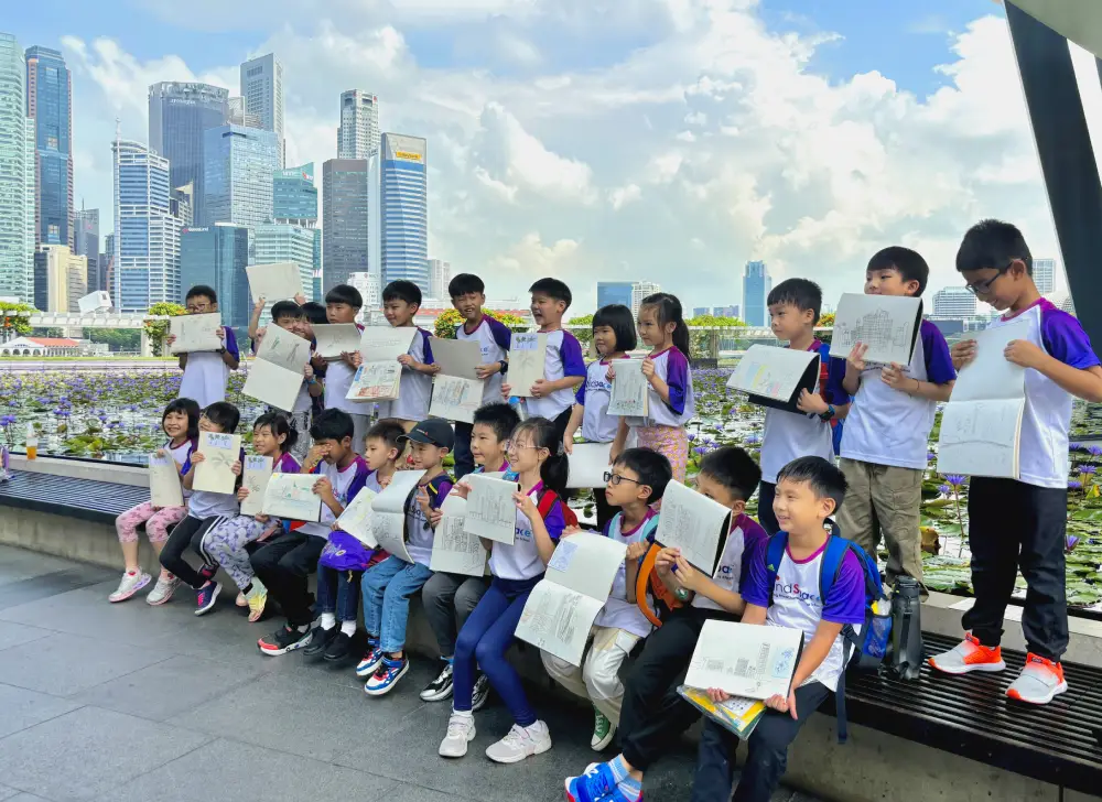 Professional Holiday Outdoor Urban Landscape Sketching