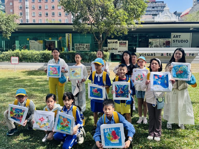 batik painting art workshop experience in Visual Arts Centre