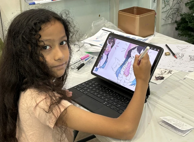 Kids (7-10) digital painting at Visual Arts Centre Singapore! Learn simple landscape or manga drawings