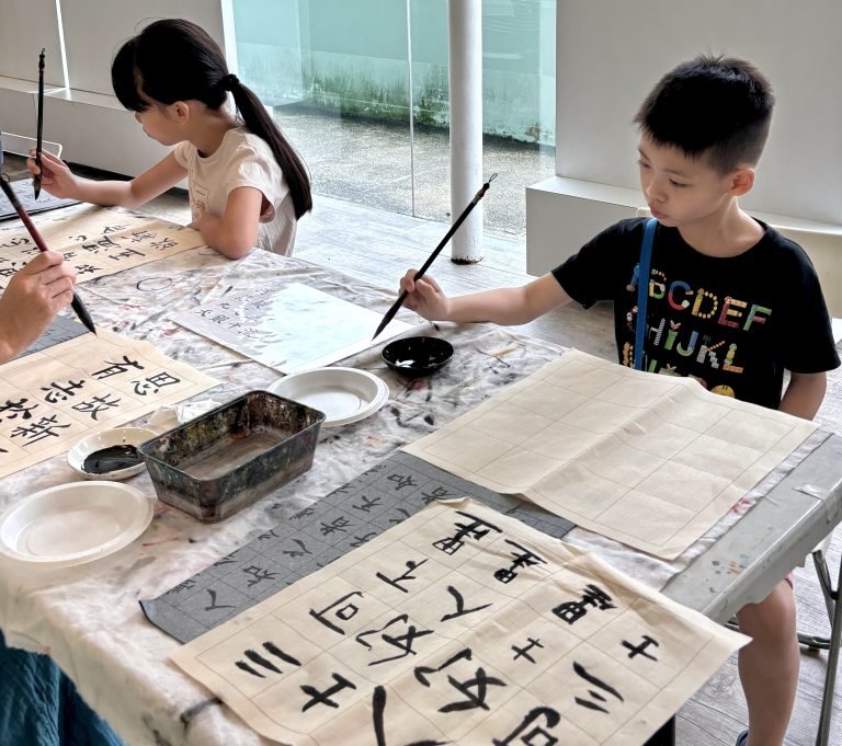 Kids & Teenager Chinese idioms & calligraphy writing professional art course.JPG