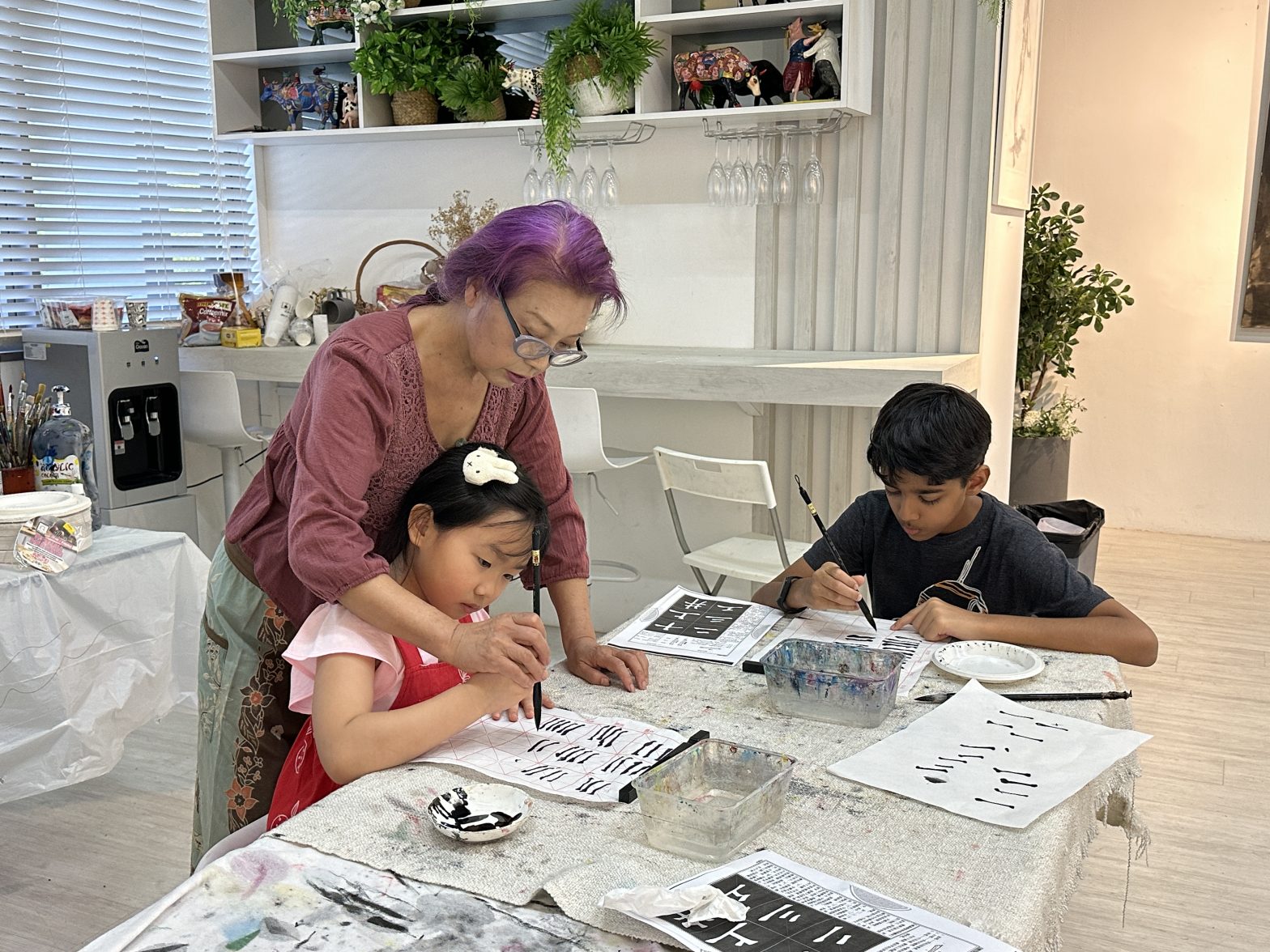 Kids & Teenager Chinese idioms & calligraphy writing professional art course.JPG