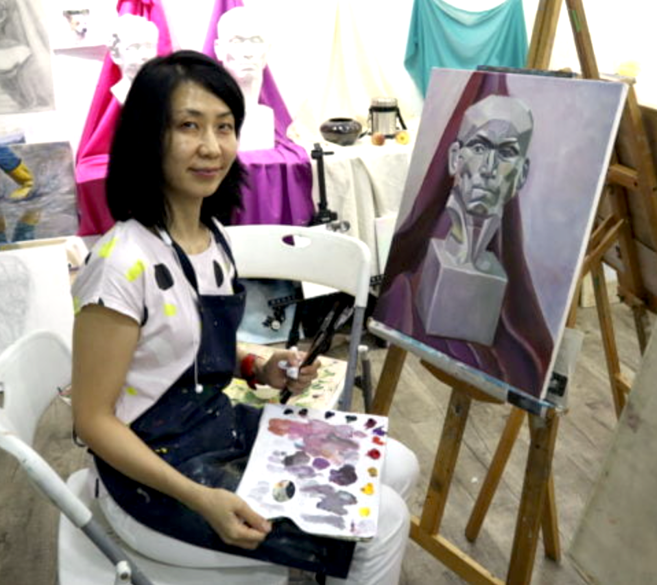 adult art course_ art class - plaster cast sculpture acrylic painting