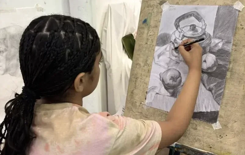 Kids- Drawing and sketching art course art class in Singapore Visual Arts Centre