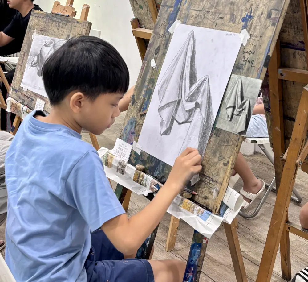 Kid Children Drawing And Sketching best professional art course for children and kids at visual arts centre singapore