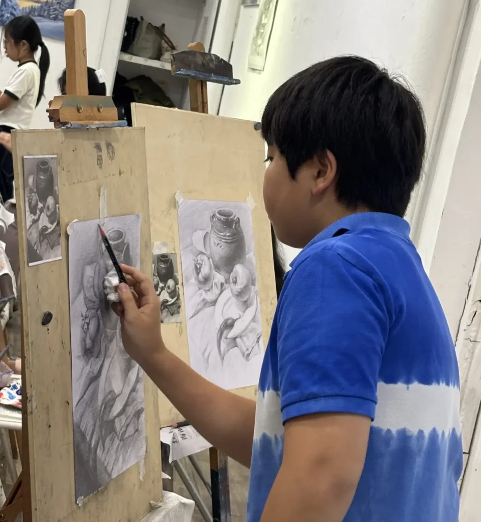 Kid Children Drawing And Sketching best professional art course for children and kids at visual arts centre singapore