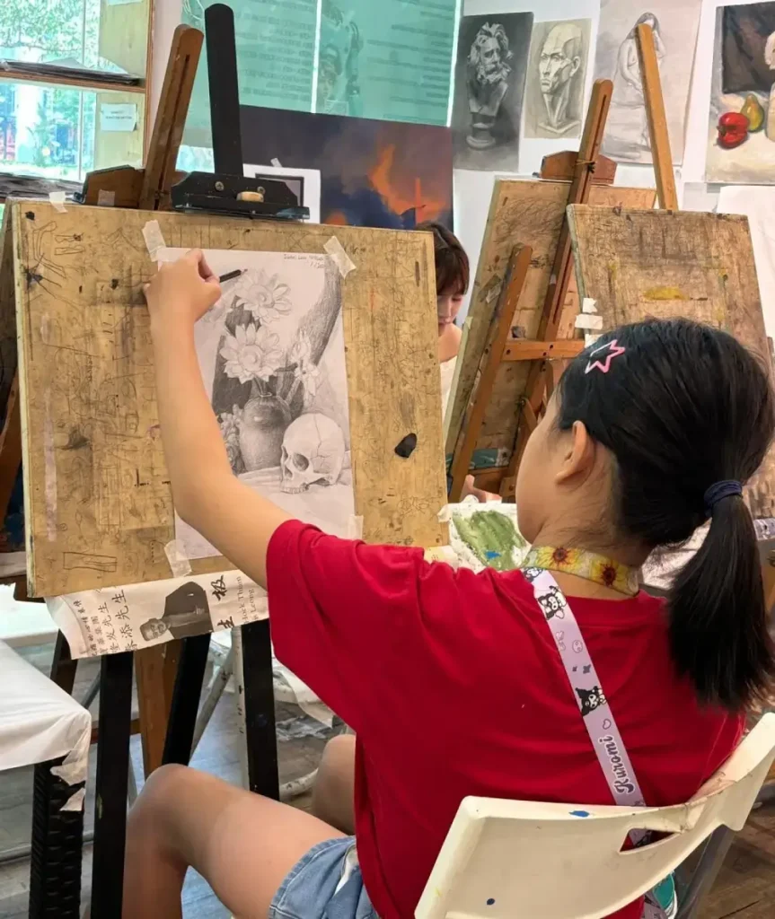Kids- Drawing and sketching art course art class in Singapore Visual Arts Centre