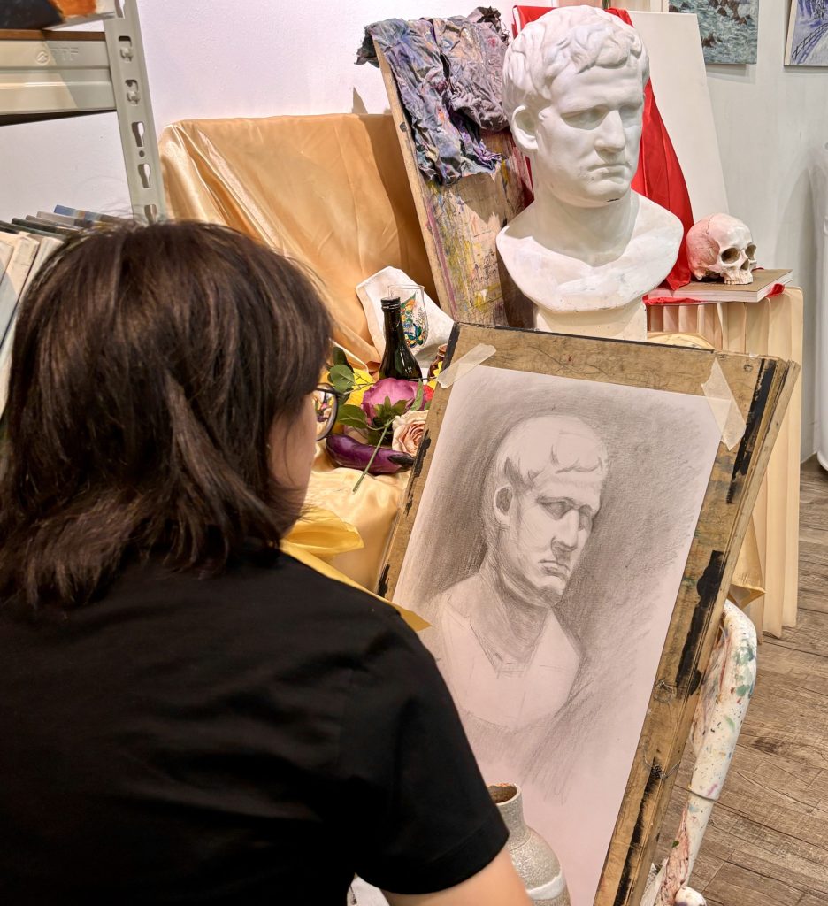 Best Drawing & Sketching Art Course in Singapore for Teens by Visual Arts Centre Teens EAE Portfolio prep