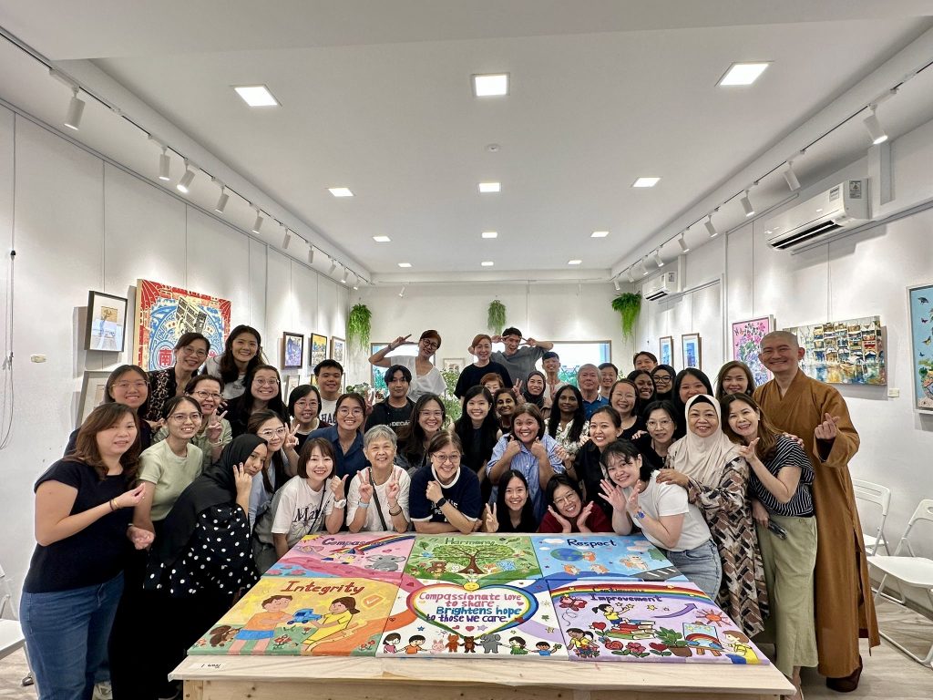 Best Chinatown Team Bonding Location in Singapore at VAC Art Gallery & Studio Corporate Team Bonding Art Jamming Mural Painting