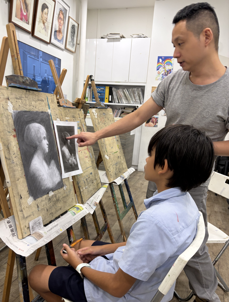 Best Professional Drawing & Sketching Art Course for Kids & Children in Singapore by Visual Arts Centre EAE DSA Secondary SOTA Lasalle NAFA