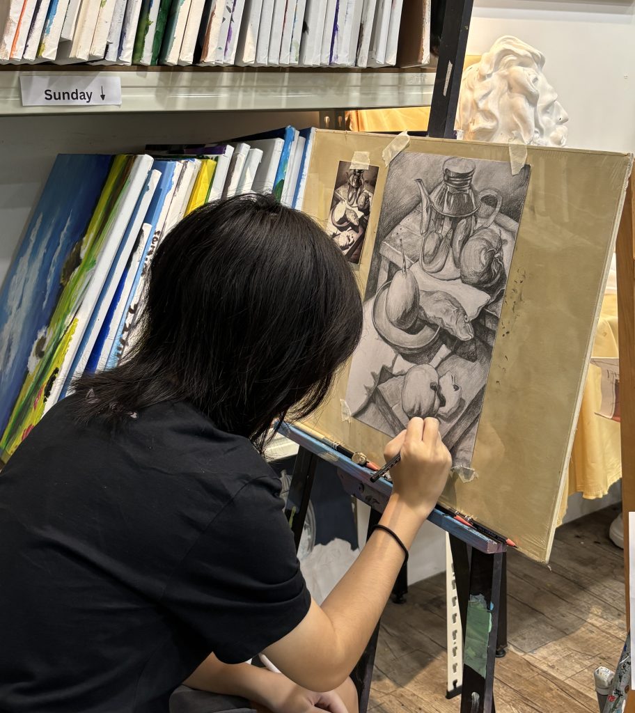 Best Professional Drawing & Sketching Art Course for Kids & Children in Singapore by Visual Arts Centre EAE DSA Secondary SOTA Lasalle NAFA