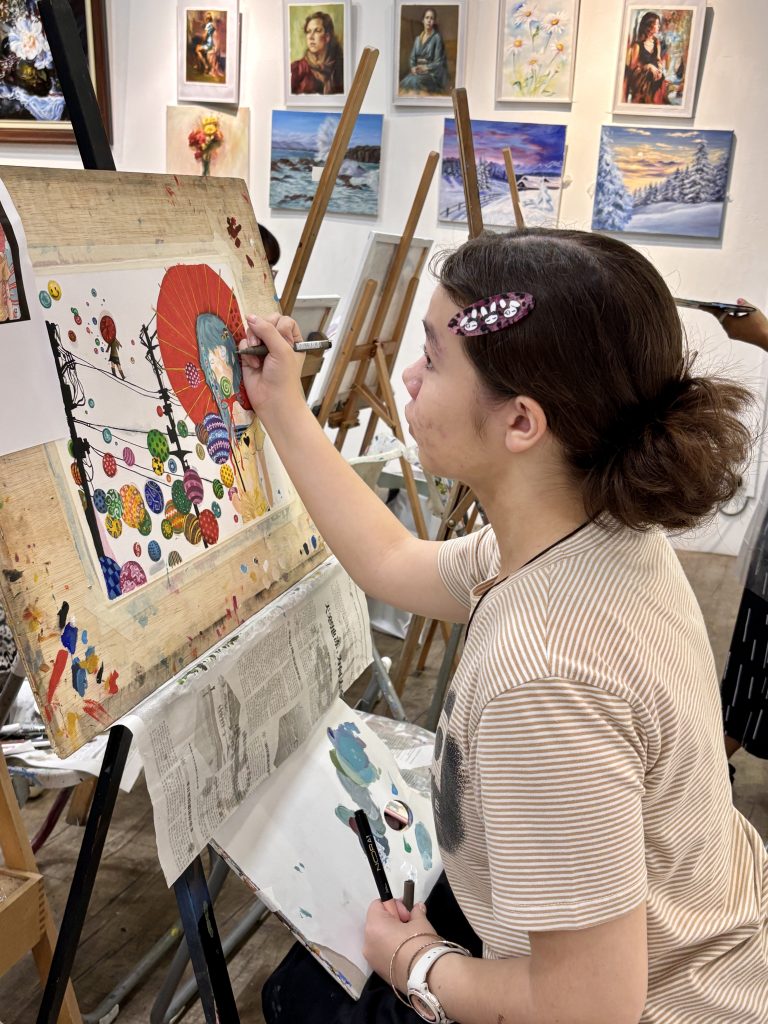 teen preparing creative work art course Visual Arts Centre portfolio preparation