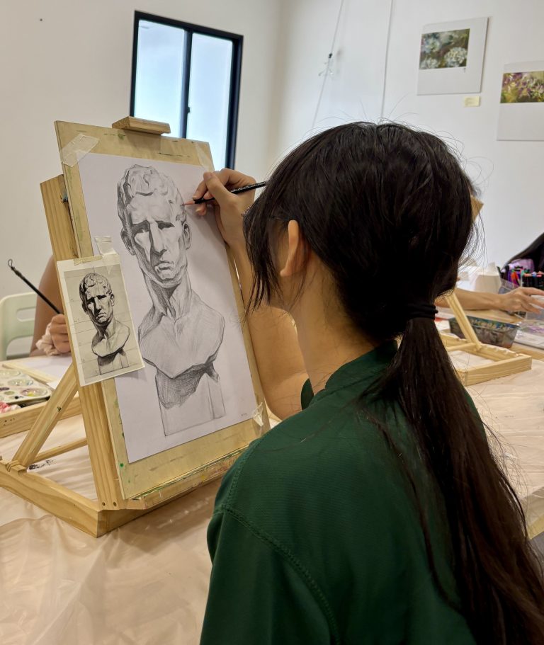 teen drawing and sketching preparing art portfolio Visual Arts Centre