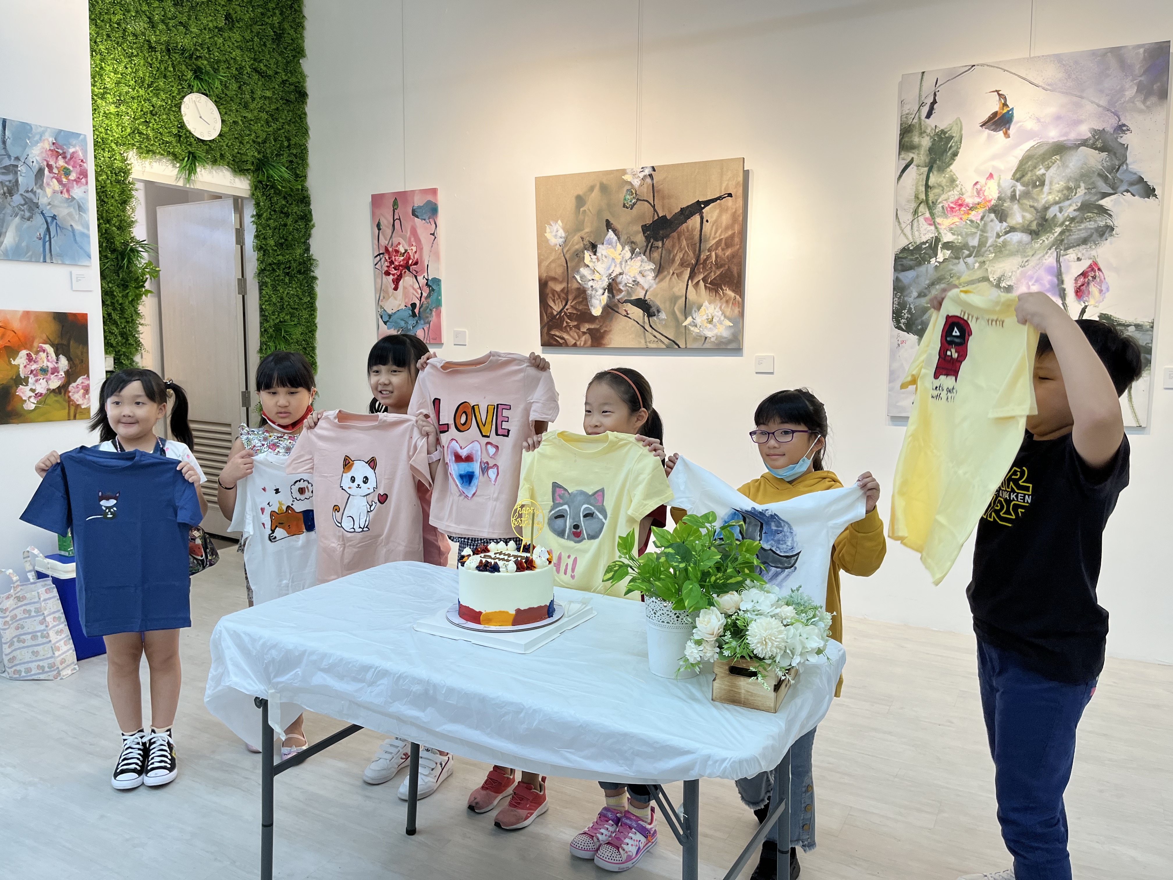 T-shirt painting